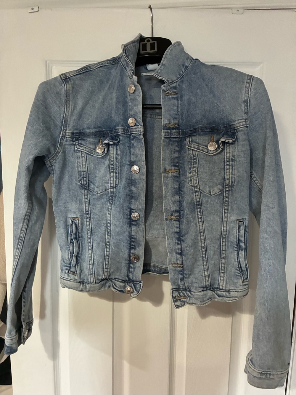 Light Wash Denim Jacket - Women's Casual Jean Jacket